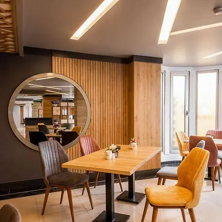 Adresin Hotel 4*