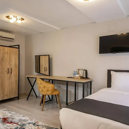 Adresin 埃迪尔内