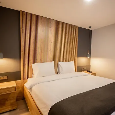 Adresin Hotell 4*