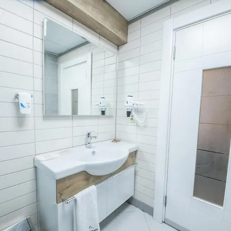 Adresin Hotel