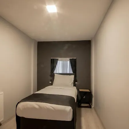 Adresin 埃迪尔内